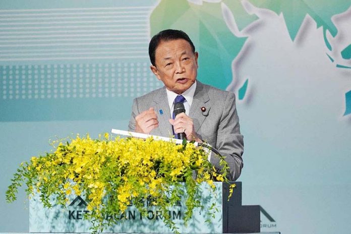 麻生太郎8日參加遠景基金會舉辦的演講中，一席「要有打仗的心理準備」的發言引起熱議。圖／翻攝外交部新南向政策資訊平臺