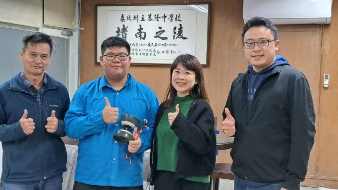 不向弱勢低頭　考取臺大與清大的基中學子　立志當一輩子義工回報社會的愛